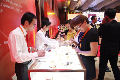 百泰首饰 以零售终端革新，铸就国内珠宝行业旗舰